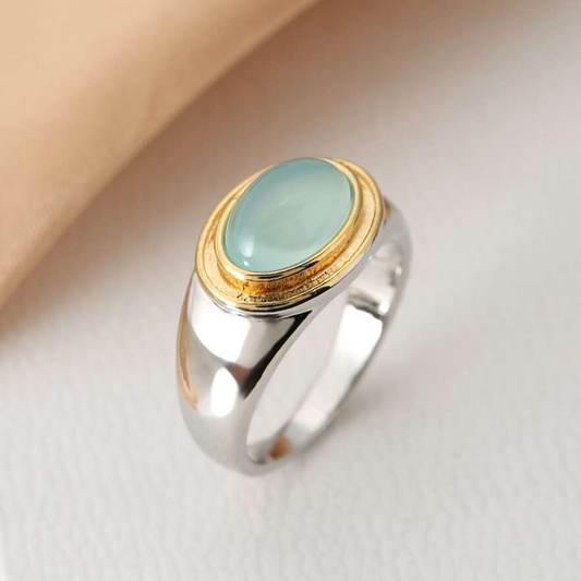 Danna – Pierścionek w stylu vintage z zielonym granatem